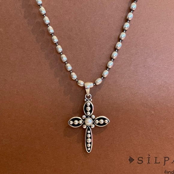 Silpada N1443 Polished Sterling Silver Oval Bead chain & Freshwater Pearl Cross - Picture 2 of 16